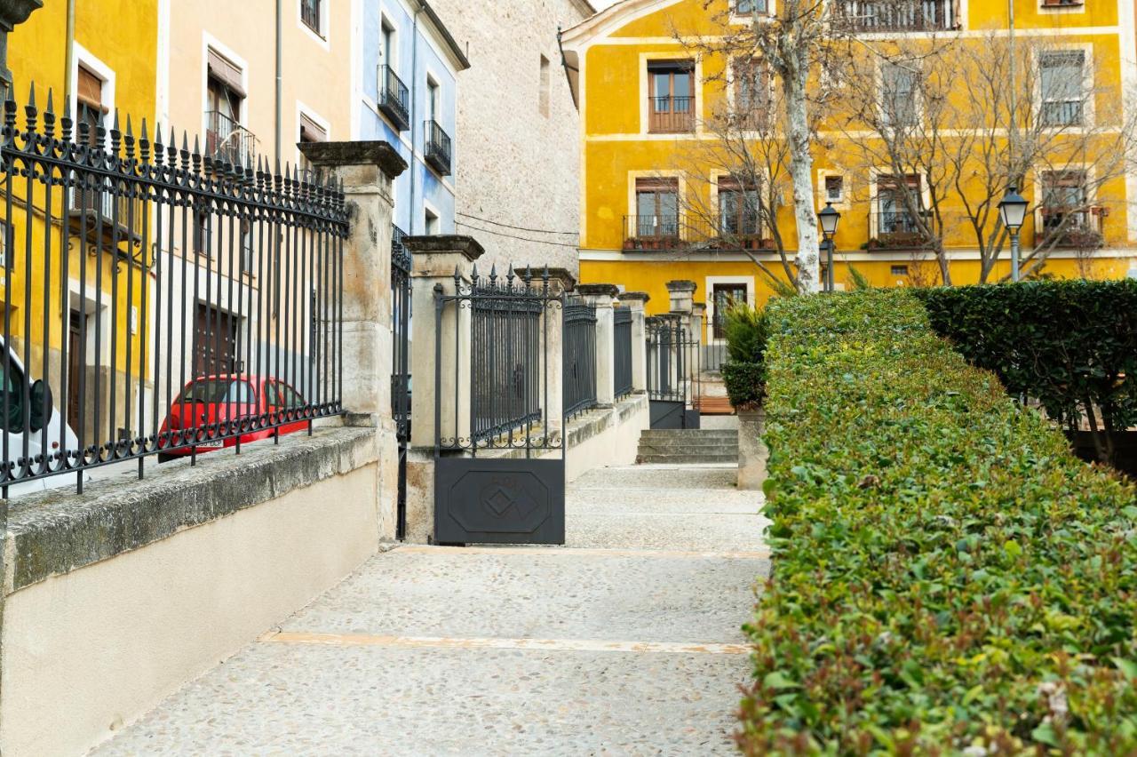 La puerta del Salvador Apartamento casco historico Cuenca  Esterno foto